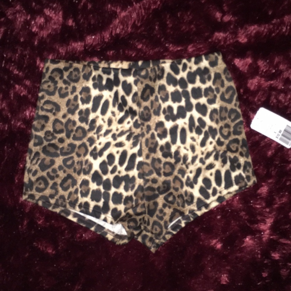 Leopard print shorts!